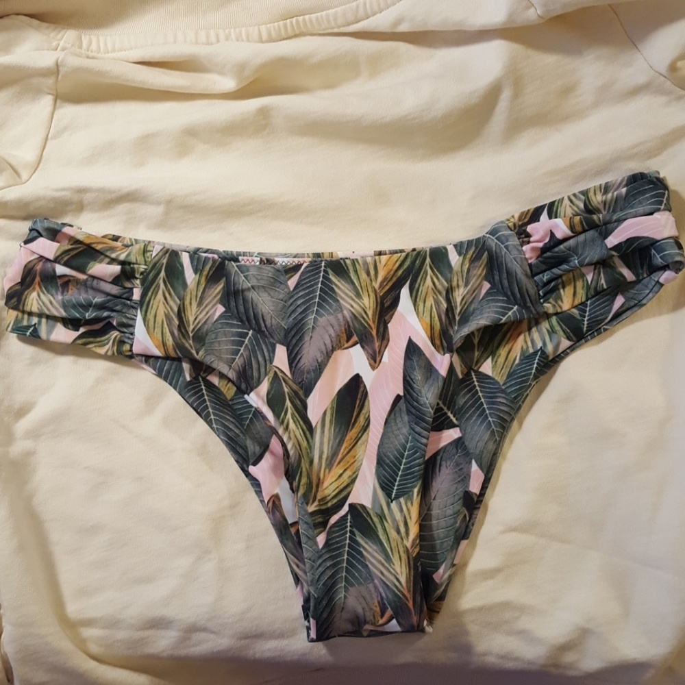 Bikini bottom
